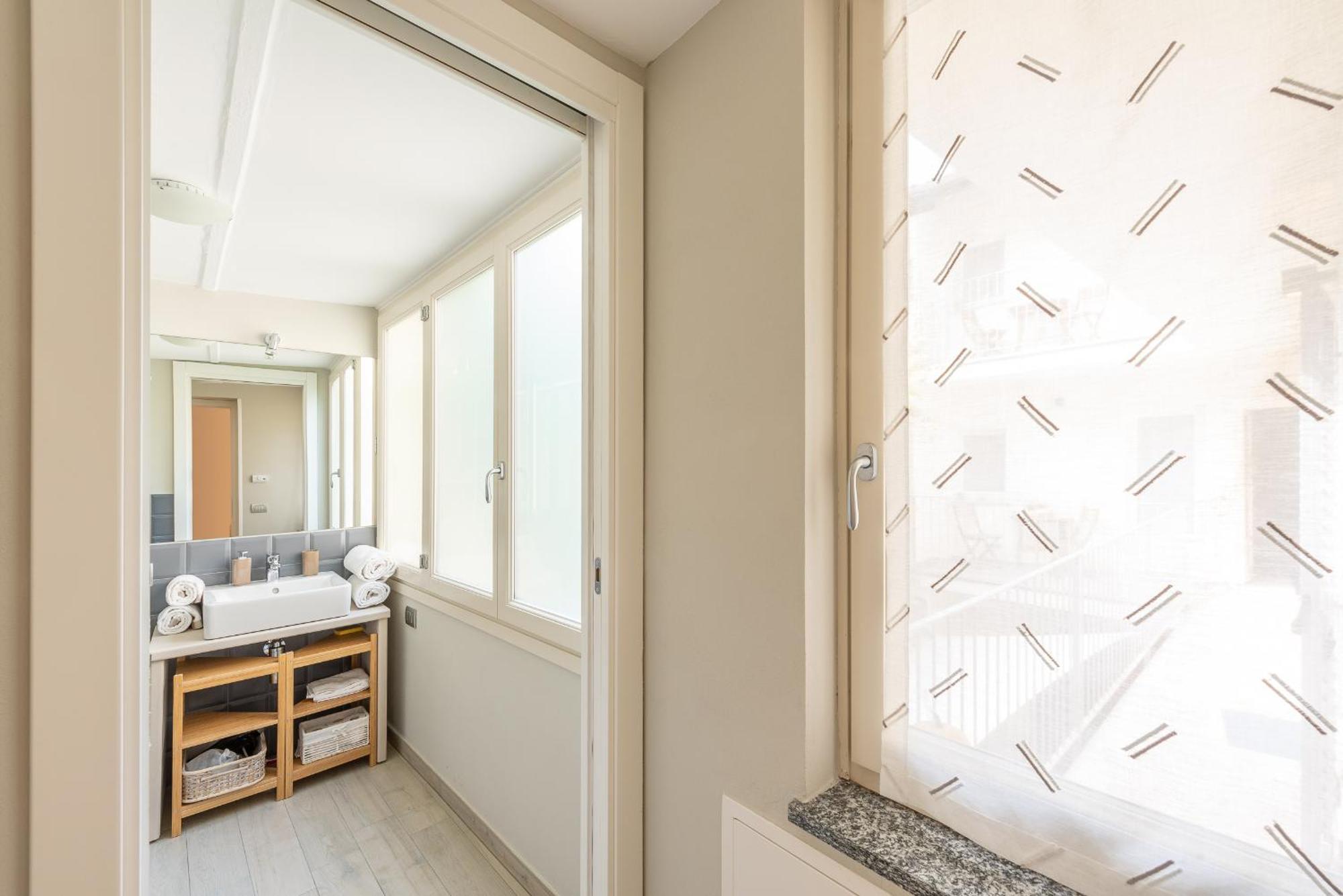 Trifulhouse Holiday Apartments ألبا الغرفة الصورة