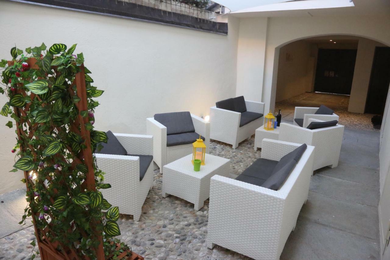 Trifulhouse Holiday Apartments ألبا المظهر الخارجي الصورة